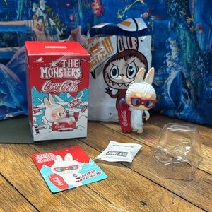 Coca-Cola The Monsters surf with me